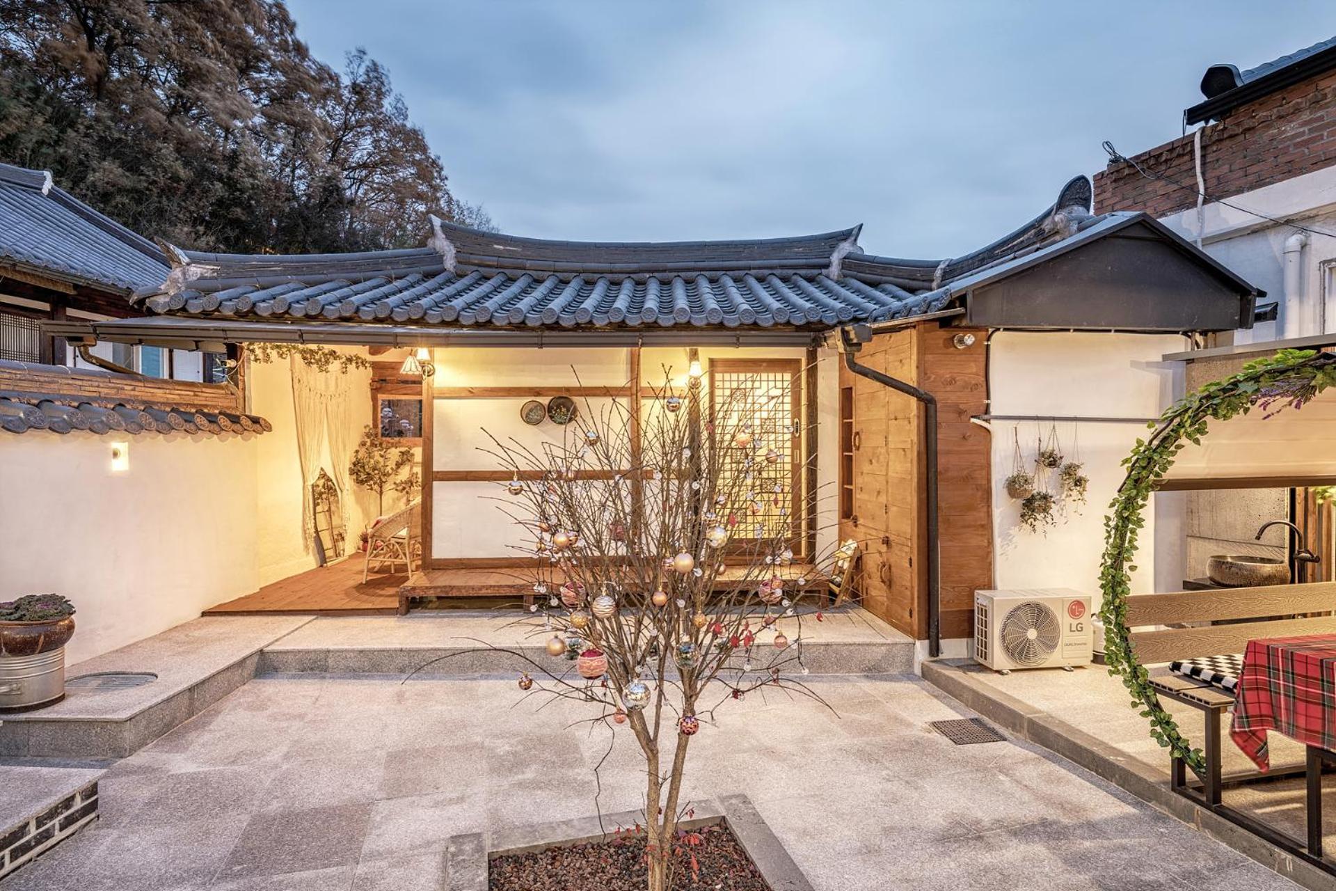 And Spring Hotel Jeonju Exterior foto